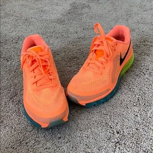 Nike neutral ride air max running shoes